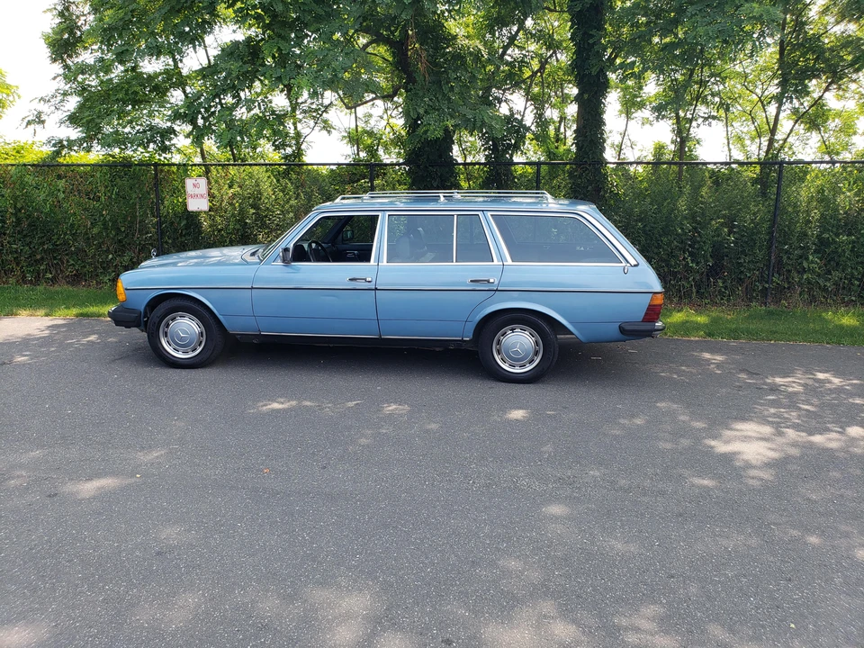 1985 Mercedes-Benz W124 E-Class - Image 12 of 31