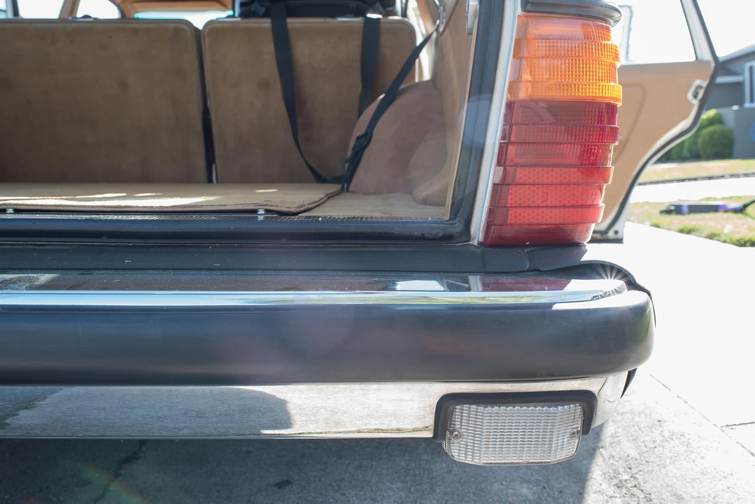 1985 Mercedes-Benz W124 E-Class - Image 24 of 31