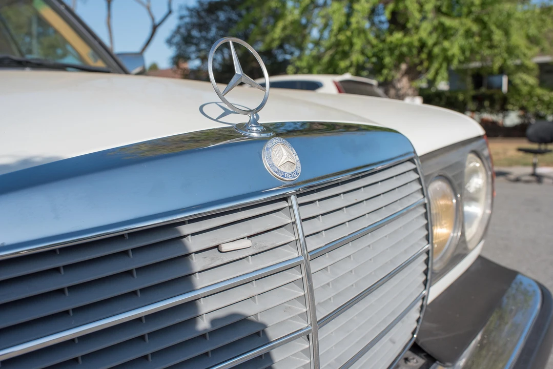1985 Mercedes-Benz W124 E-Class - Image 13 of 31