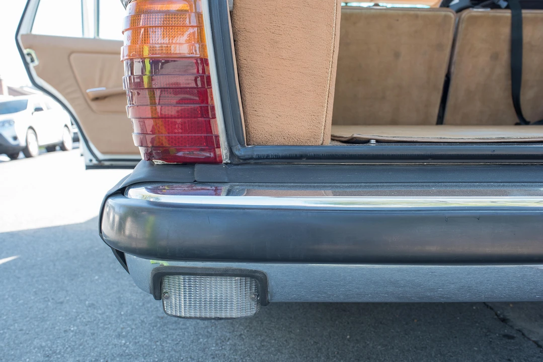 1985 Mercedes-Benz W124 E-Class - Image 22 of 31