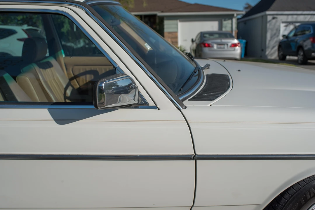 1985 Mercedes-Benz W124 E-Class - Image 29 of 31