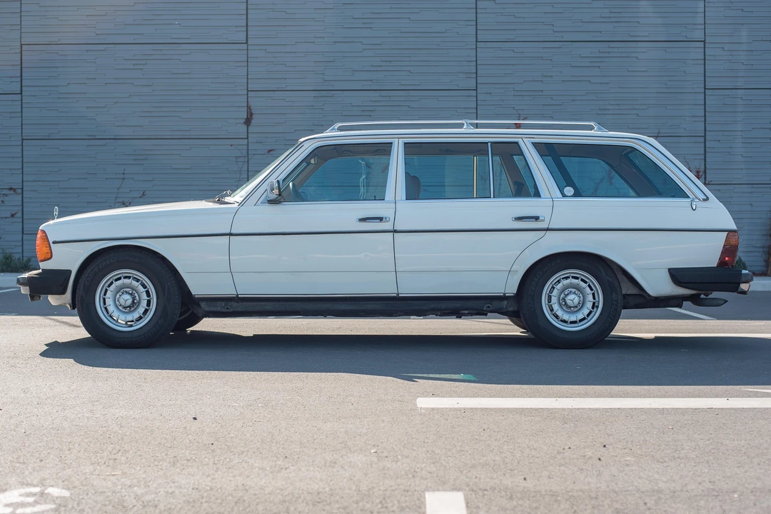 1985 Mercedes-Benz W124 E-Class - Image 3 of 31