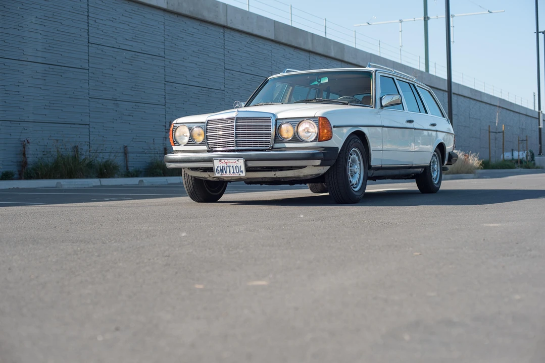 1985 Mercedes-Benz W124 E-Class - Image 6 of 31