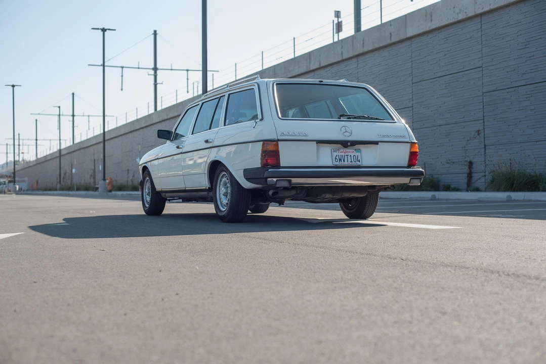1985 Mercedes-Benz W124 E-Class - Image 8 of 31