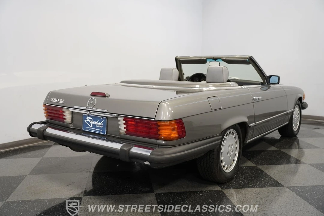 1985 Mercedes-Benz R107 SL-Class - Image 11 of 21