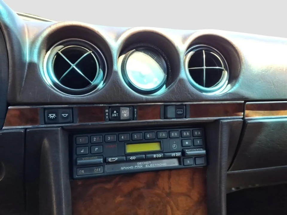 1985 Mercedes-Benz W124 E-Class - Image 16 of 18