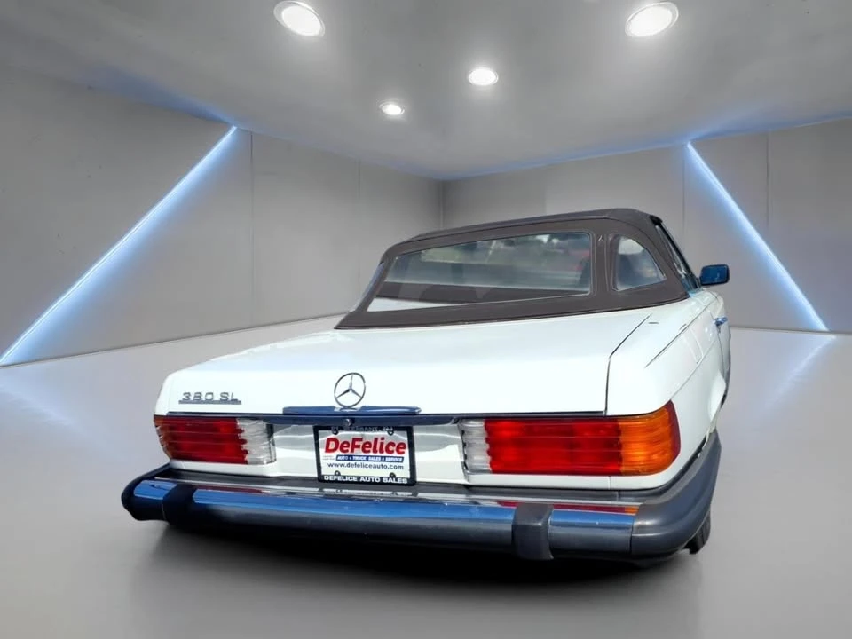 1985 Mercedes-Benz W124 E-Class - Image 2 of 18