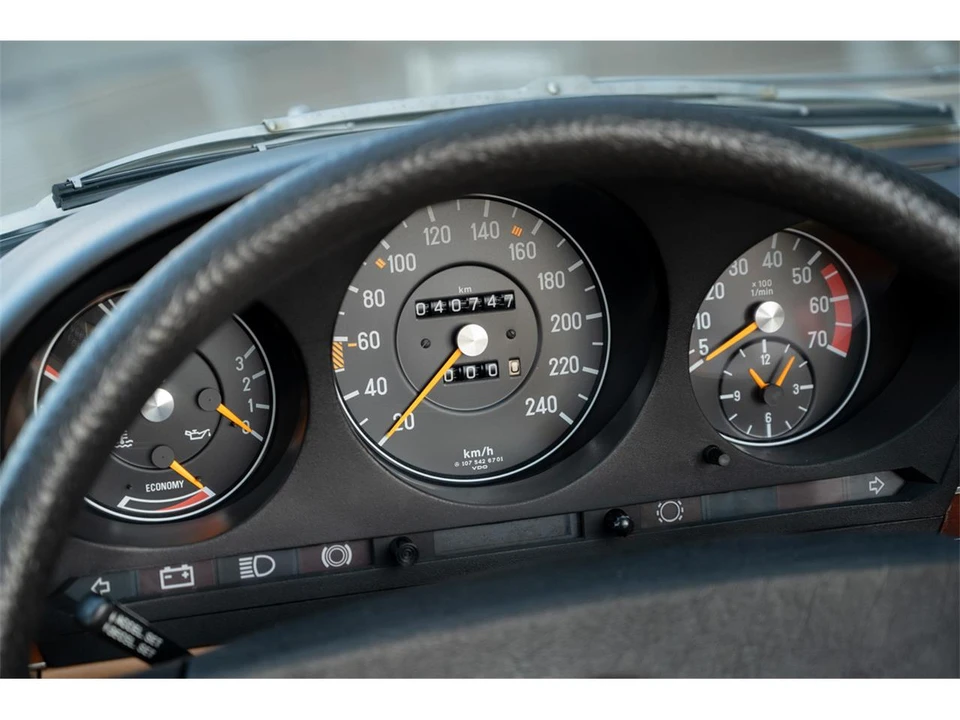 1985 Mercedes-Benz W124 E-Class - Image 8 of 11