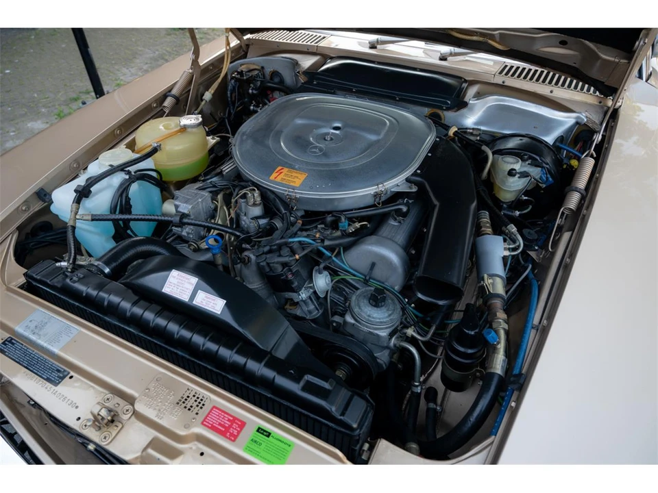 1985 Mercedes-Benz W124 E-Class - Image 9 of 11