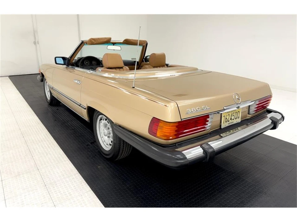1985 Mercedes-Benz W124 E-Class - Image 9 of 31