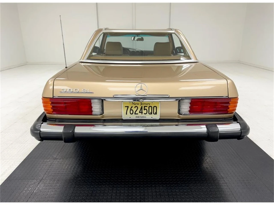 1985 Mercedes-Benz W124 E-Class - Image 10 of 31