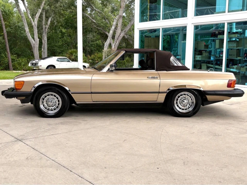1985 Mercedes-Benz W124 E-Class - Image 28 of 31
