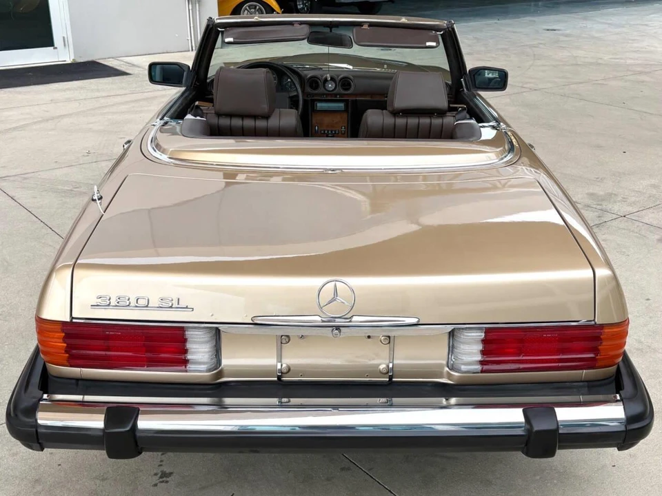 1985 Mercedes-Benz W124 E-Class - Image 8 of 31