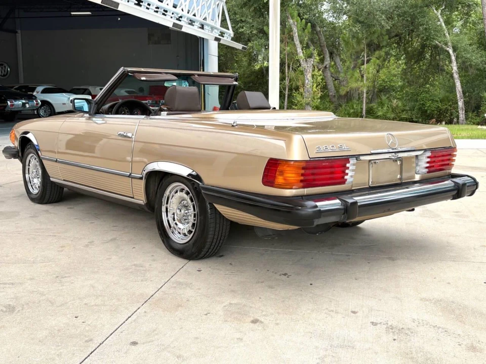 1985 Mercedes-Benz W124 E-Class - Image 9 of 31