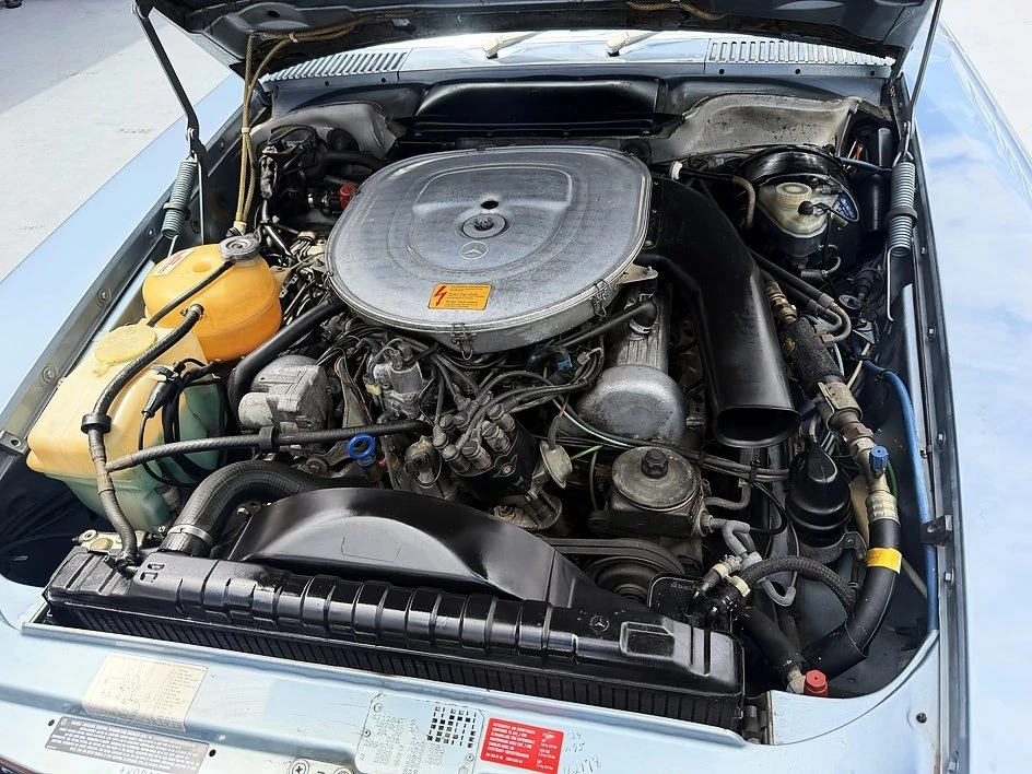 1985 Mercedes-Benz 190E - Image 12 of 20
