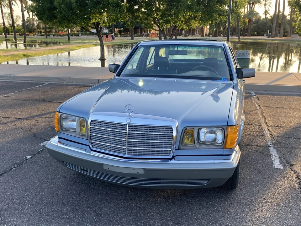 1985 Mercedes-Benz W126 S-Class Sedan - Image 3 of 31
