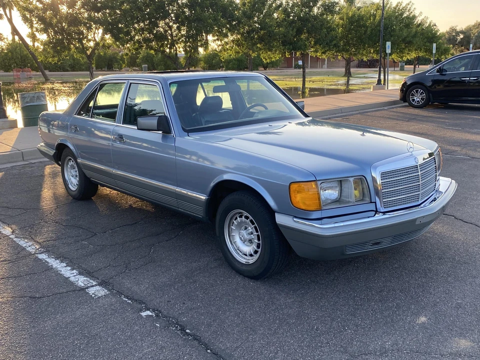 1985 Mercedes-Benz W126 S-Class Sedan - Image 8 of 31