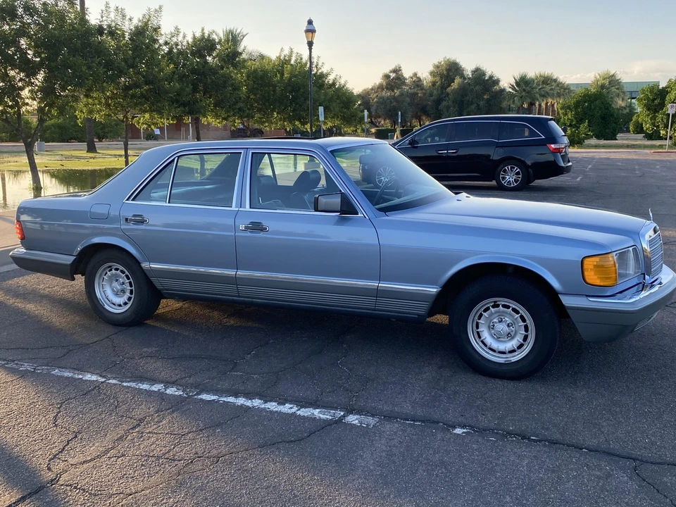 1985 Mercedes-Benz W126 S-Class Sedan - Image 12 of 31