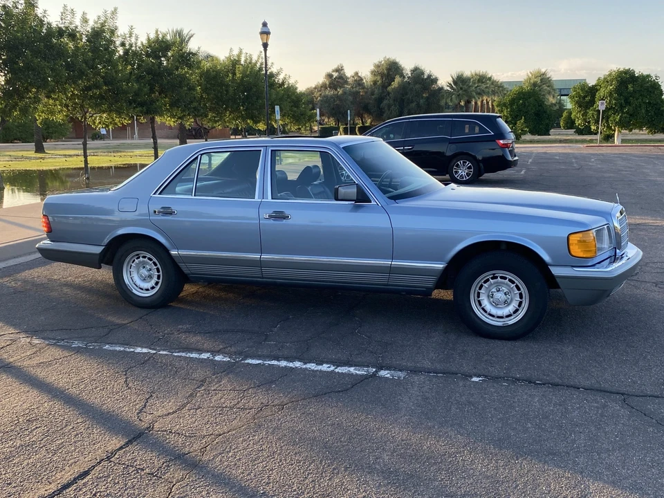 1985 Mercedes-Benz W126 S-Class Sedan - Image 13 of 31