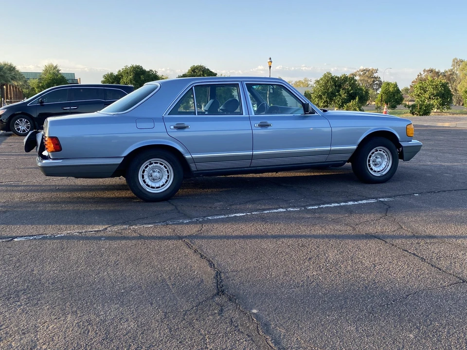 1985 Mercedes-Benz W126 S-Class Sedan - Image 17 of 31