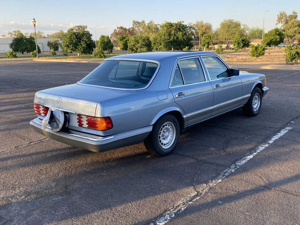 1985 Mercedes-Benz W126 S-Class Sedan - Image 20 of 31