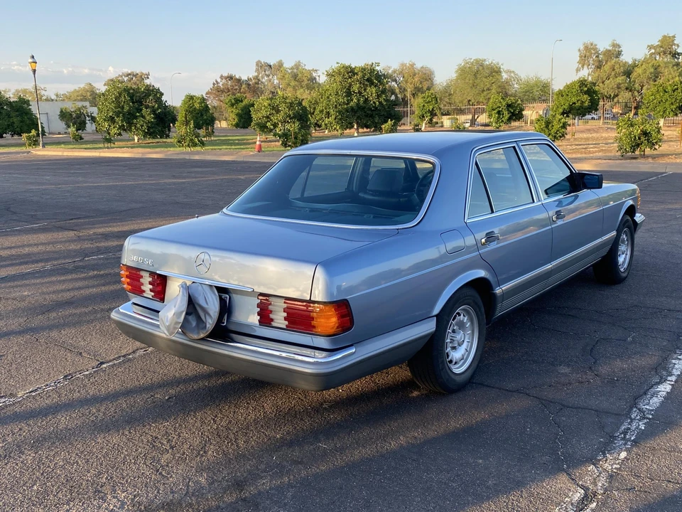 1985 Mercedes-Benz W126 S-Class Sedan - Image 21 of 31