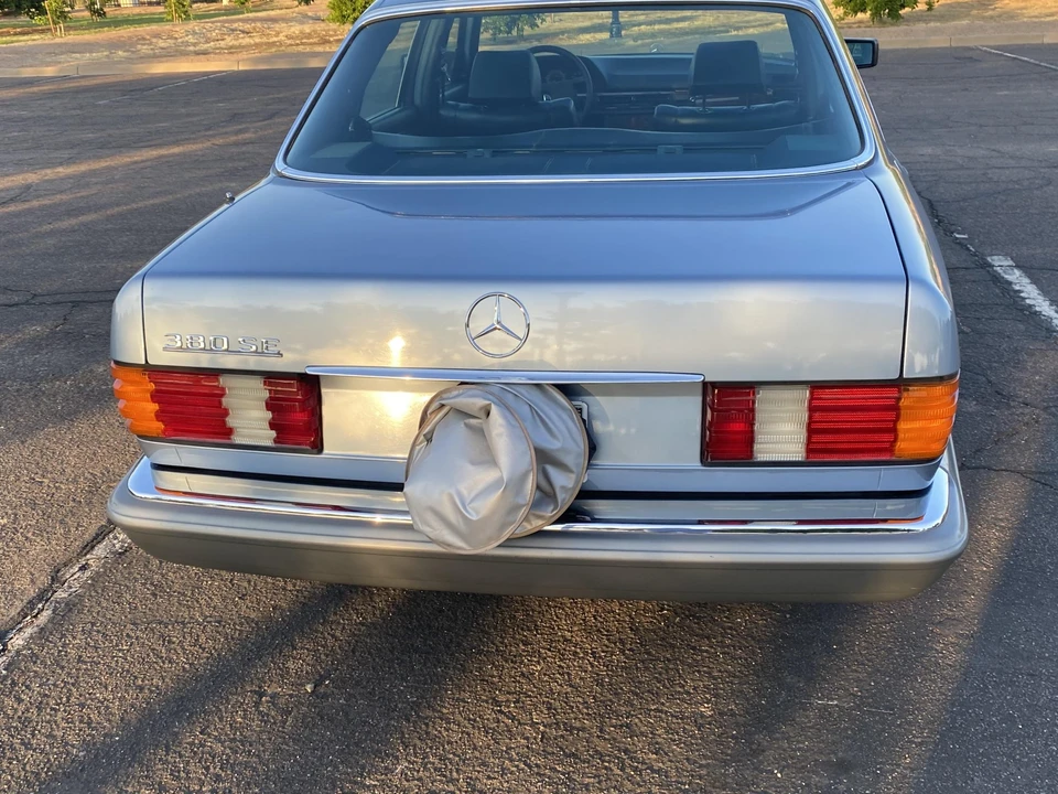 1985 Mercedes-Benz W126 S-Class Sedan - Image 24 of 31