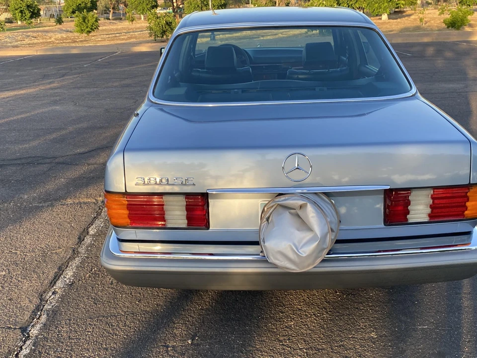 1985 Mercedes-Benz W126 S-Class Sedan - Image 25 of 31