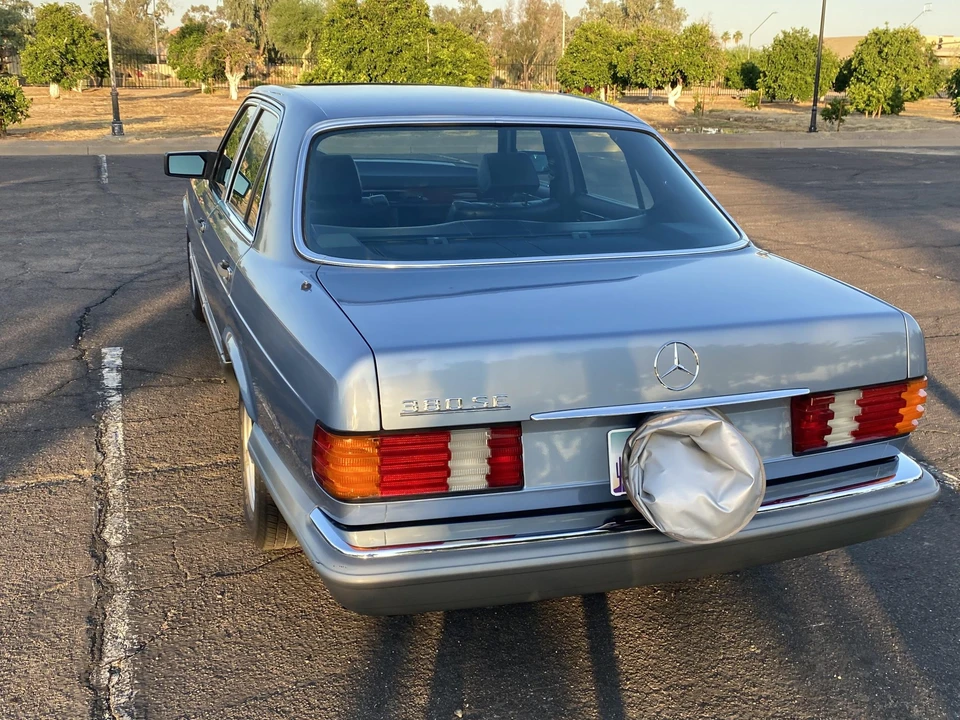 1985 Mercedes-Benz W126 S-Class Sedan - Image 27 of 31