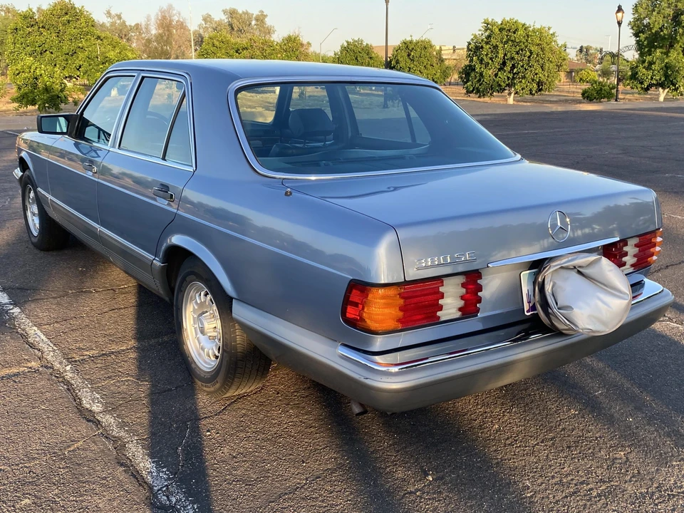 1985 Mercedes-Benz W126 S-Class Sedan - Image 28 of 31