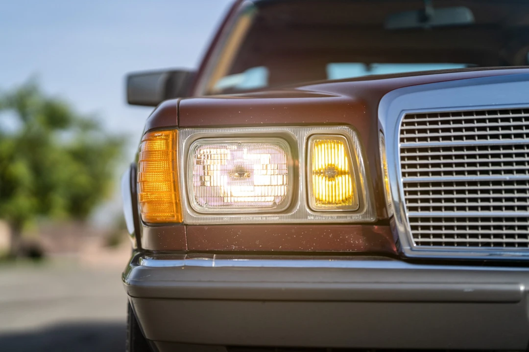 1985 Mercedes-Benz W126 S-Class Sedan - Image 14 of 31