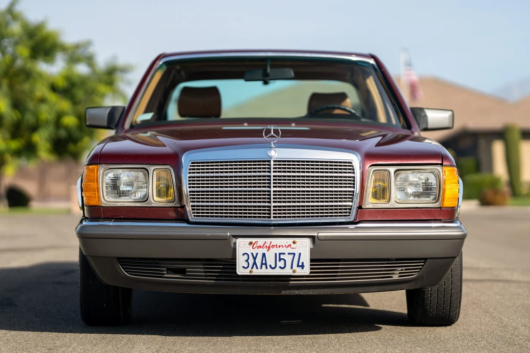 1985 Mercedes-Benz W126 S-Class Sedan - Image 2 of 31