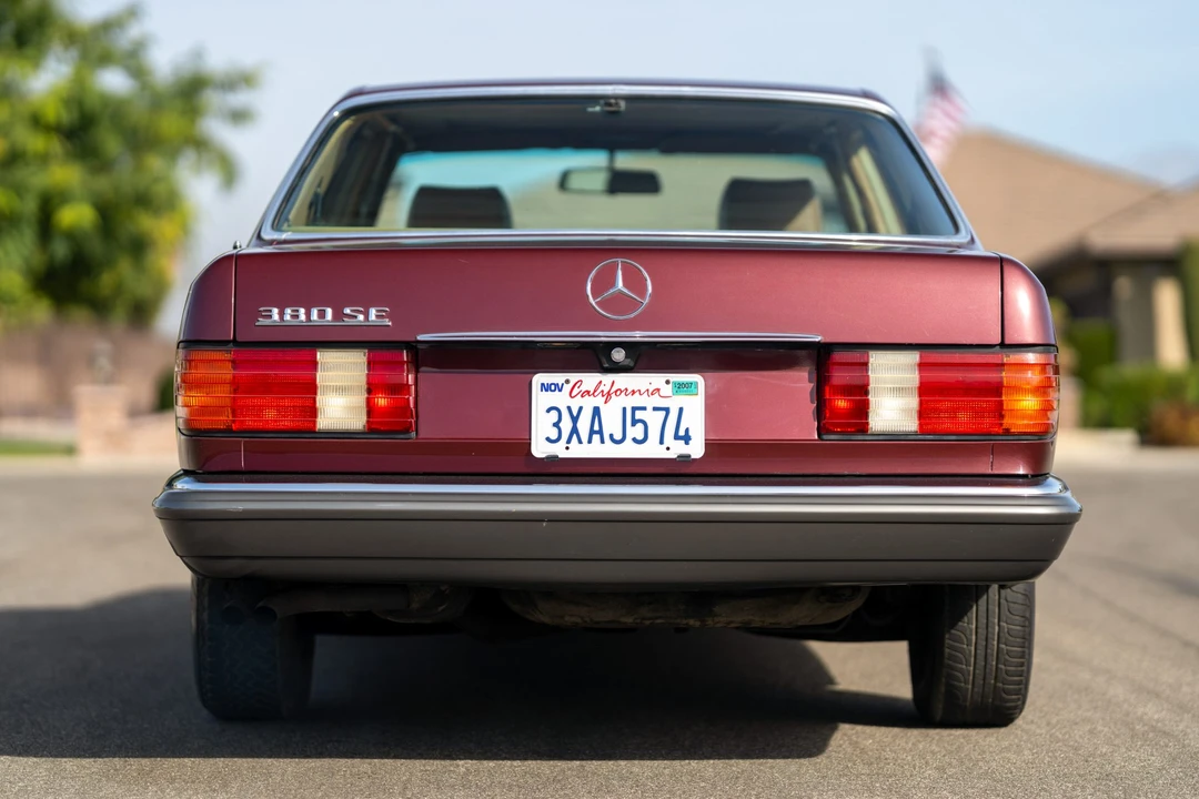 1985 Mercedes-Benz W126 S-Class Sedan - Image 6 of 31