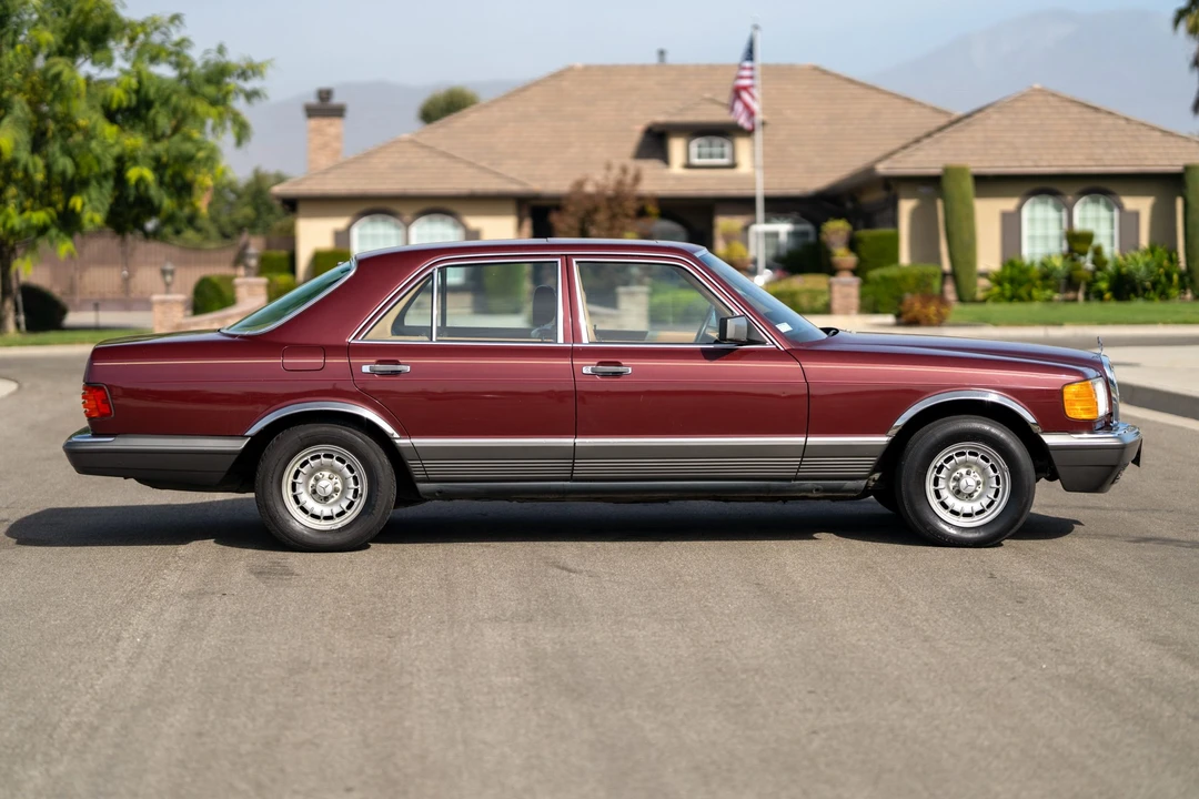 1985 Mercedes-Benz W126 S-Class Sedan - Image 4 of 31