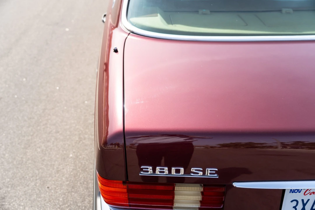 1985 Mercedes-Benz W126 S-Class Sedan - Image 20 of 31