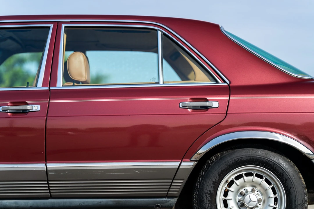 1985 Mercedes-Benz W126 S-Class Sedan - Image 27 of 31