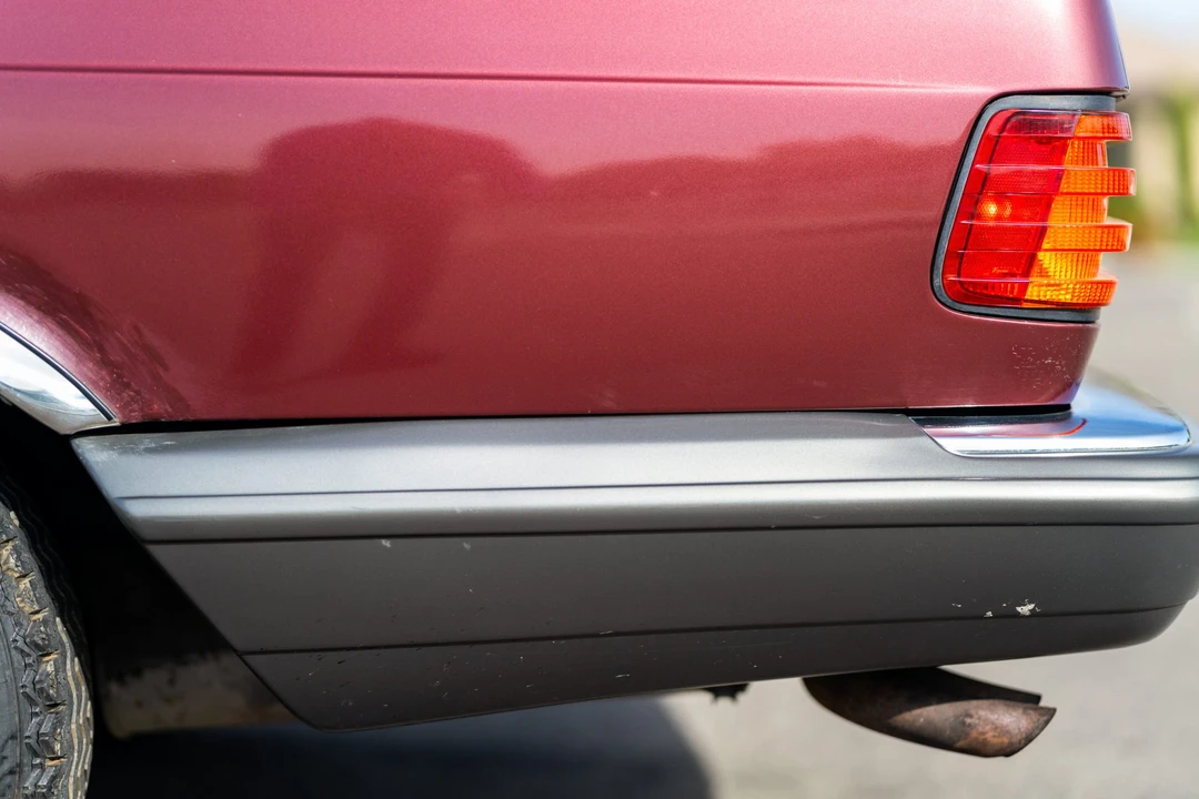 1985 Mercedes-Benz W126 S-Class Sedan - Image 30 of 31
