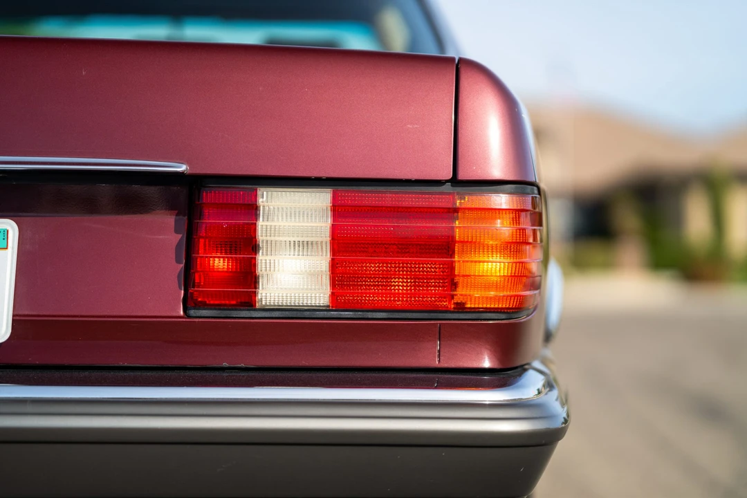 1985 Mercedes-Benz W126 S-Class Sedan - Image 17 of 31