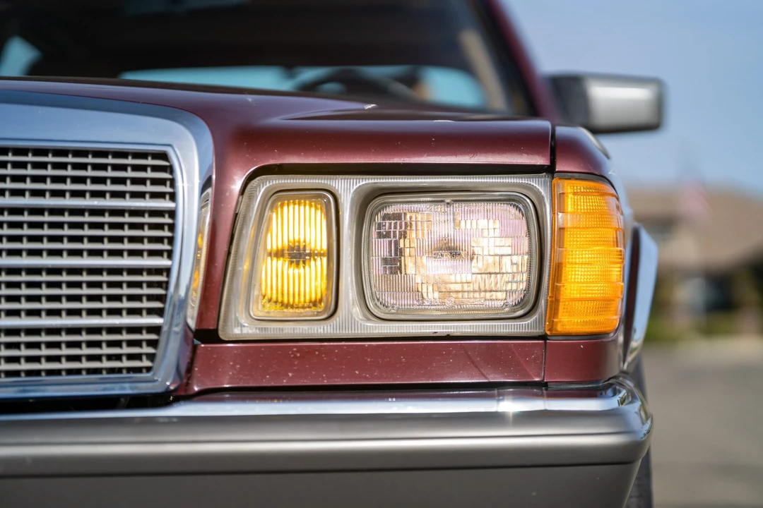 1985 Mercedes-Benz W126 S-Class Sedan - Image 15 of 31