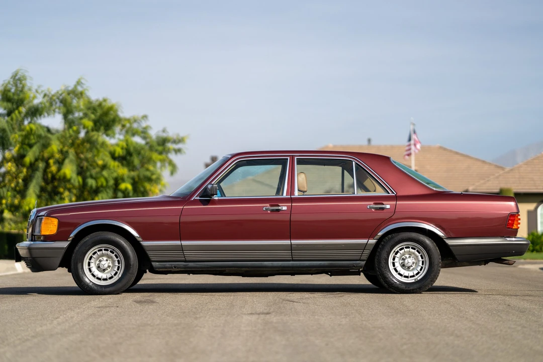 1985 Mercedes-Benz W126 S-Class Sedan - Image 8 of 31