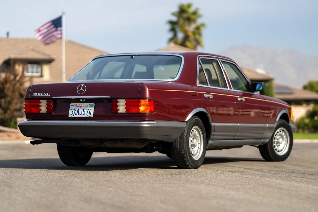 1985 Mercedes-Benz W126 S-Class Sedan - Image 5 of 31