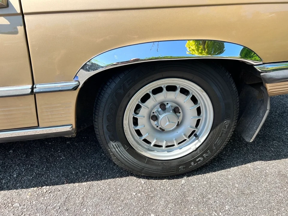 1985 Mercedes-Benz R107 SL-Class - Image 18 of 30