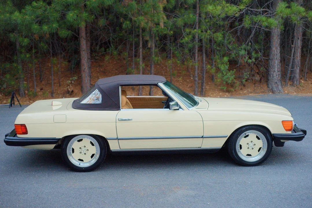 1985 Mercedes-Benz R107 SL-Class - Image 23 of 31