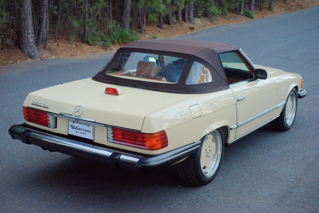 1985 Mercedes-Benz R107 SL-Class - Image 18 of 31