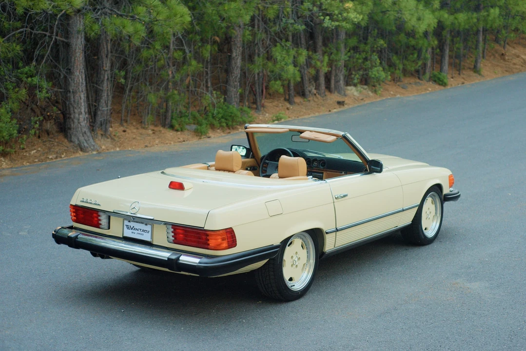 1985 Mercedes-Benz R107 SL-Class - Image 16 of 31