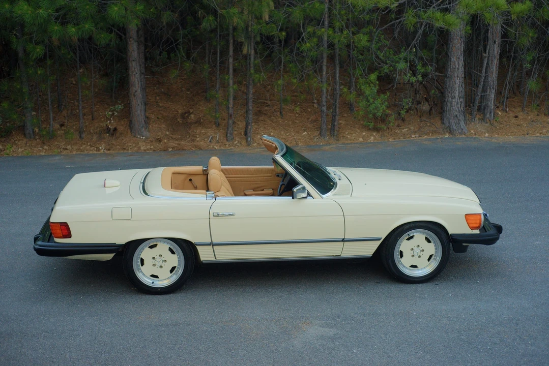 1985 Mercedes-Benz R107 SL-Class - Image 22 of 31