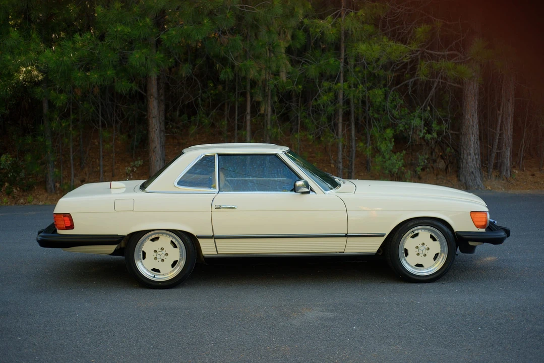 1985 Mercedes-Benz R107 SL-Class - Image 24 of 31