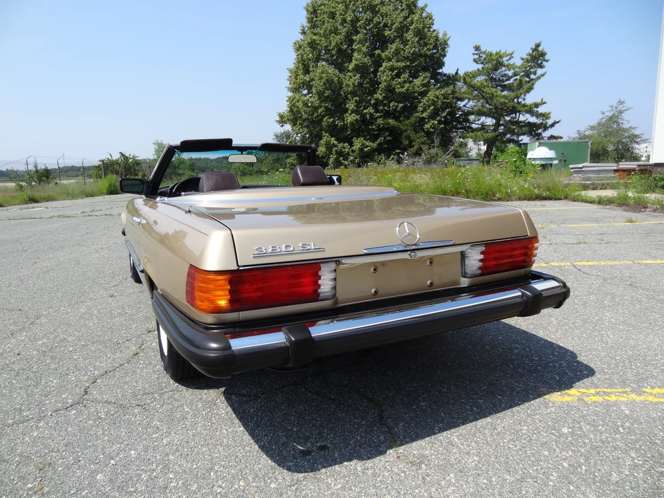 1985 Mercedes-Benz R107 SL-Class - Image 16 of 31