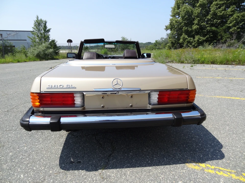 1985 Mercedes-Benz R107 SL-Class - Image 17 of 31