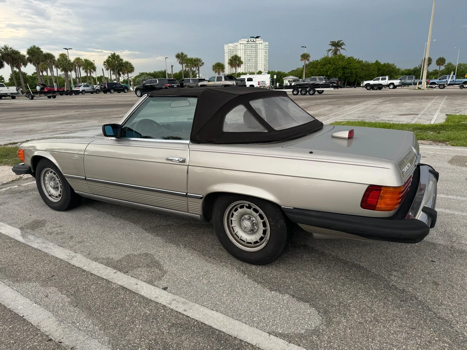 1985 Mercedes-Benz R107 SL-Class - Image 24 of 31
